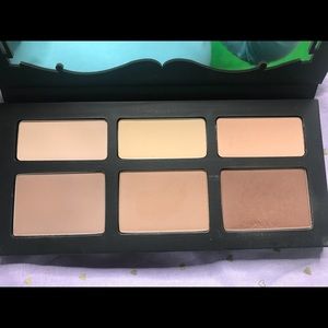 Kat von D shade and light contour palette